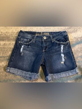 Junior Size 5 Cute Wallflower Denim Shorts